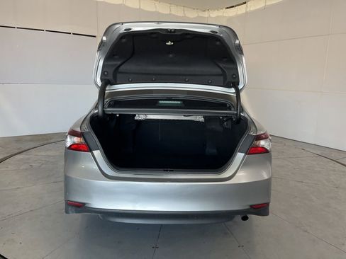 Used 2021 Toyota Camry LE image 13