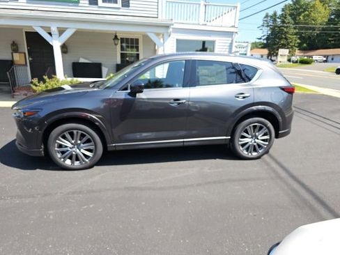 New 2025 MAZDA CX-5 Signature image 6