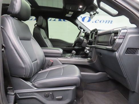 Used 2025 Ford F150 Lariat image 37