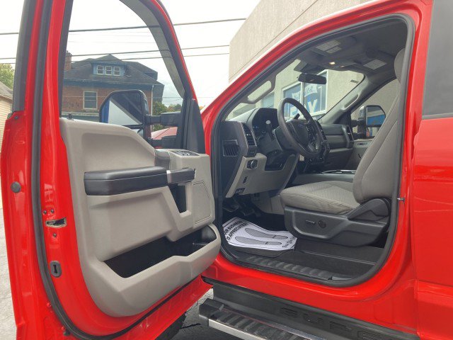 Used 2022 Ford F350 XLT w/ XLT Premium Package AWD/4WD image 12