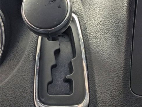 Used 2016 Dodge Grand Caravan R/T image 22