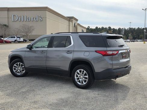Used 2020 Chevrolet Traverse LT image 4
