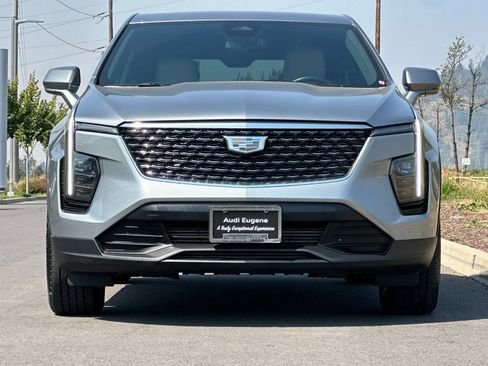 Used 2024 Cadillac XT4 Luxury FWD image 8