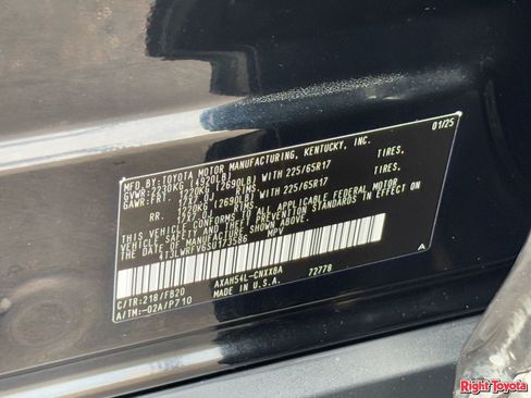 Certified 2025 Toyota RAV4 LE image 33