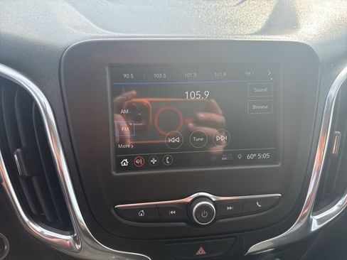 Used 2019 Chevrolet Equinox LT AWD/4WD image 11