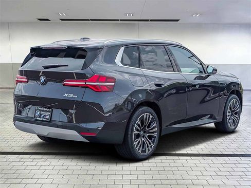 Certified 2025 BMW X3 xDrive30i w/ Premium Package image 5