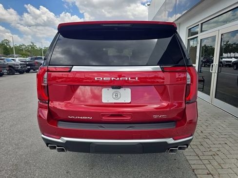 New 2026 GMC Yukon Denali w/ Denali Reserve Package AWD/4WD image 7