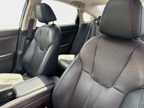 Used 2019 Honda Insight Touring image 17