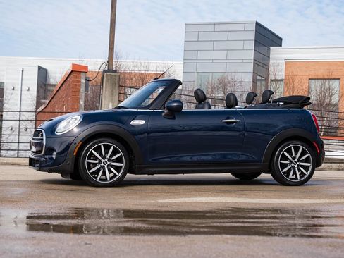 Used 2018 MINI Cooper S image 3