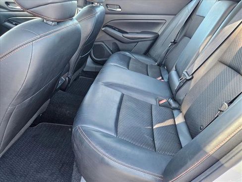 Used 2024 Nissan Altima 2.5 SR FWD image 16