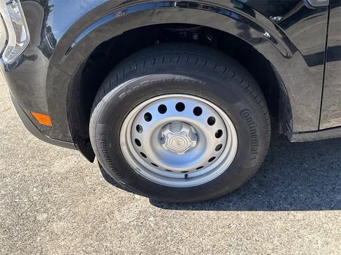 New 2025 Ford Maverick XL image 9