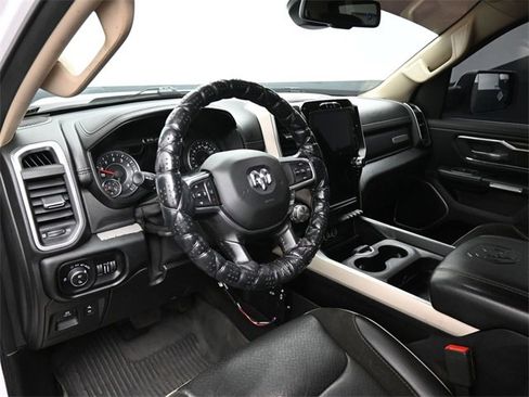 Used 2020 RAM 1500 Laramie image 12