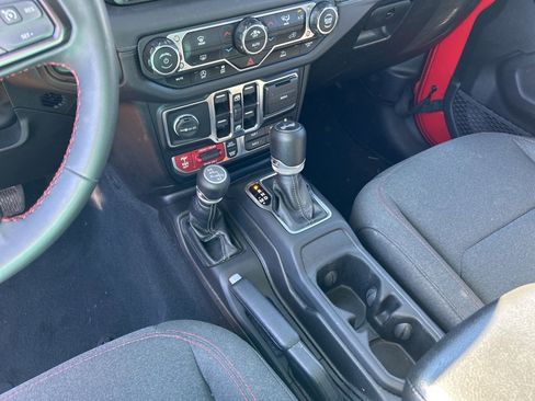 Used 2024 Jeep Wrangler Unlimited Rubicon image 19