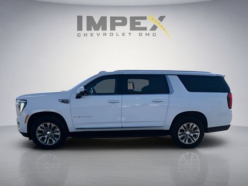 Used 2025 GMC Yukon XL Denali AWD/4WD image 2