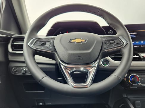 New 2026 Chevrolet TrailBlazer LT w/ LT Cold Weather Package FWD image 15