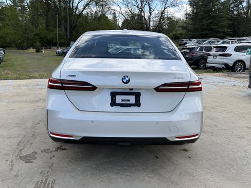 New 2026 BMW 530i xDrive w/ Premium Package AWD/4WD image 5