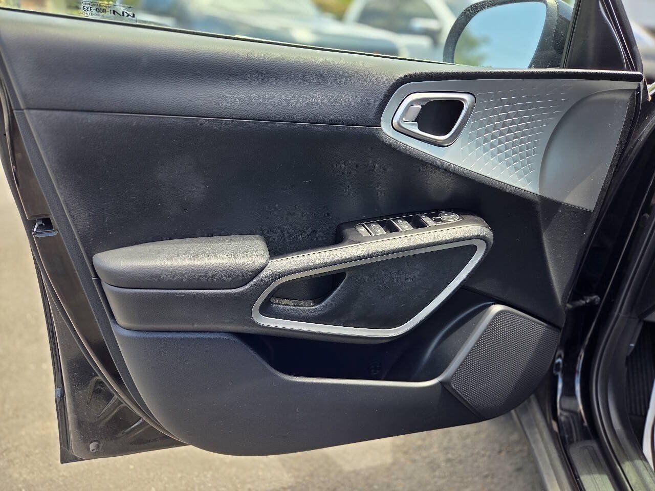 Used 2022 Kia Soul LX FWD image 23