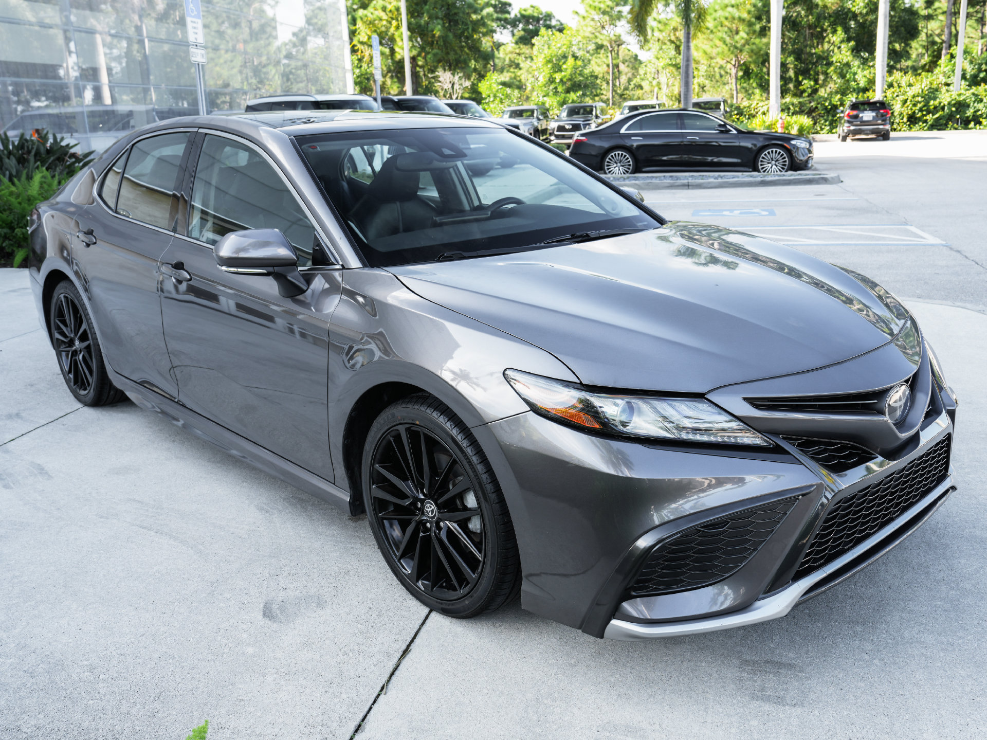 Used 2022 Toyota Camry XSE w/ Navigation Package FWD image 22