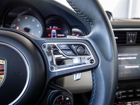 Used 2017 Porsche 911 Carrera S image 34