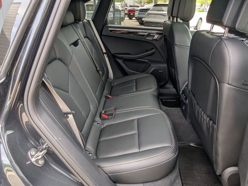 Certified 2026 Porsche Macan AWD/4WD image 24