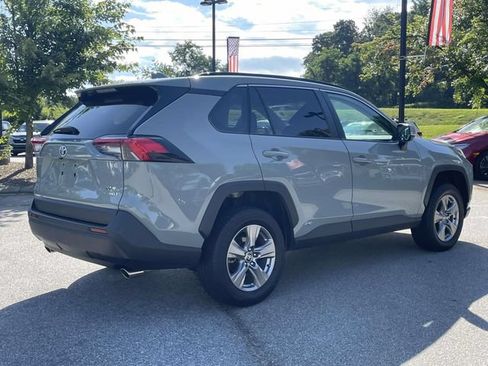 Used 2023 Toyota RAV4 XLE AWD/4WD image 5