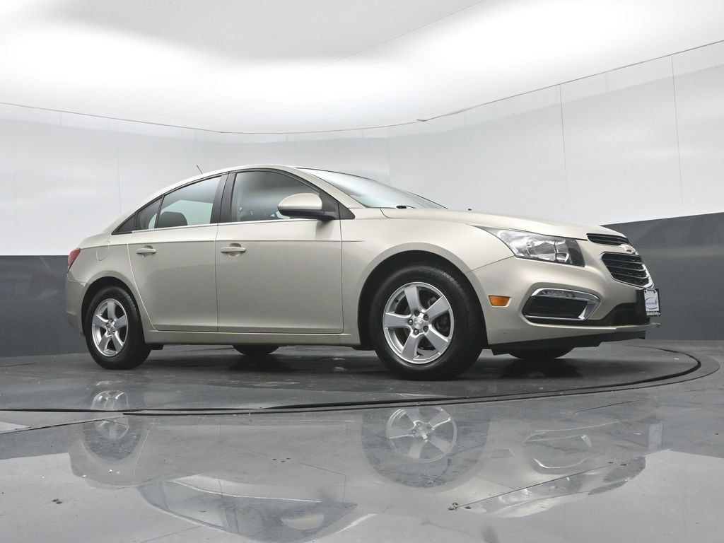 Used 2016 Chevrolet Cruze LT w/ Enhanced Safety Package FWD image 48