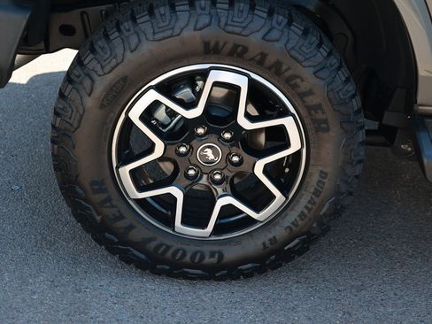 Used 2025 Ford Bronco Outer Banks AWD/4WD image 11