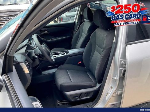 Used 2024 Nissan Rogue SV AWD/4WD image 25