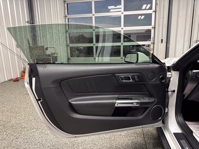 Used 2019 Ford Mustang GT Premium w/ GT Performance Package RWD image 7