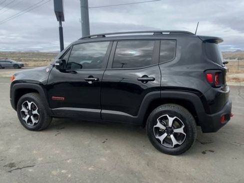 Used 2022 Jeep Renegade Trailhawk image 6