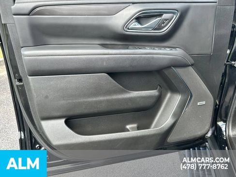 Used 2024 GMC Yukon XL AT4 w/ AT4 Premium Package AWD/4WD image 11