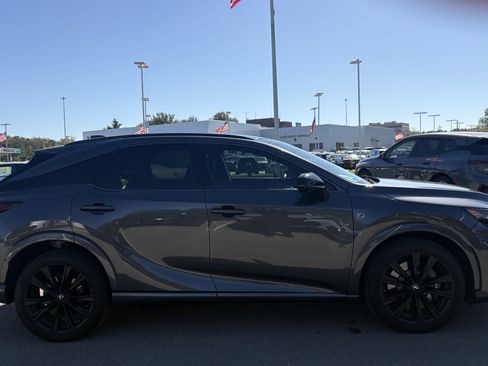 Used 2024 Lexus RX 500h F Sport image 11