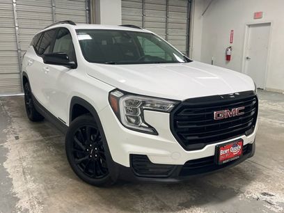 Used 2024 GMC Terrain SLE w/ Driver Convenience Package