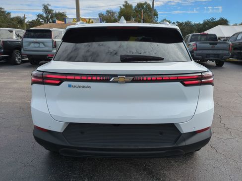 New 2026 Chevrolet Equinox EV LT image 5