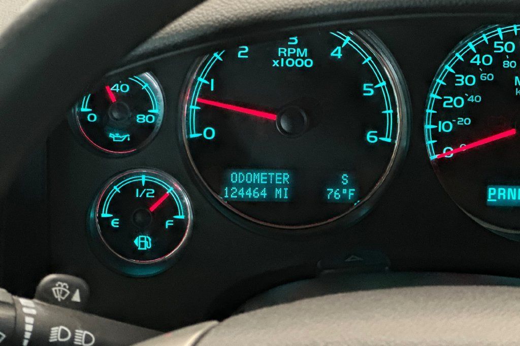 Used 2013 Chevrolet Tahoe LTZ RWD image 28