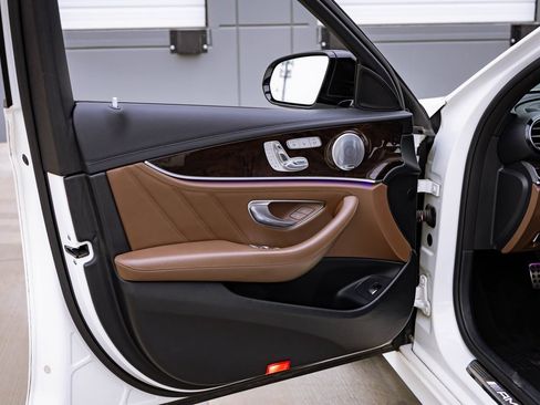 Used 2017 Mercedes-Benz E 43 AMG 4MATIC Sedan image 19