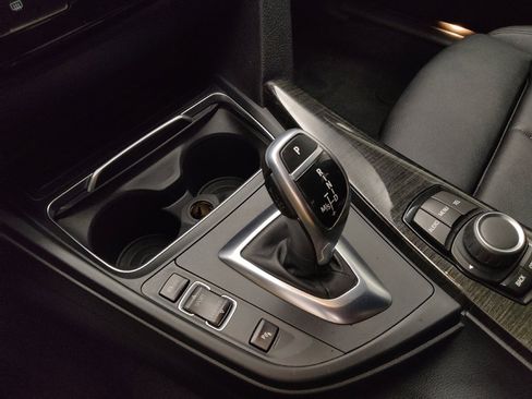 Used 2017 BMW 330i Sedan RWD image 26