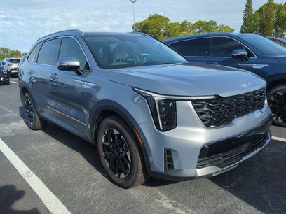 Certified 2025 Kia Sorento S w/ Panoramic Sunroof Package