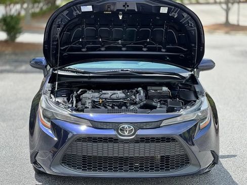 Used 2022 Toyota Corolla LE FWD image 40