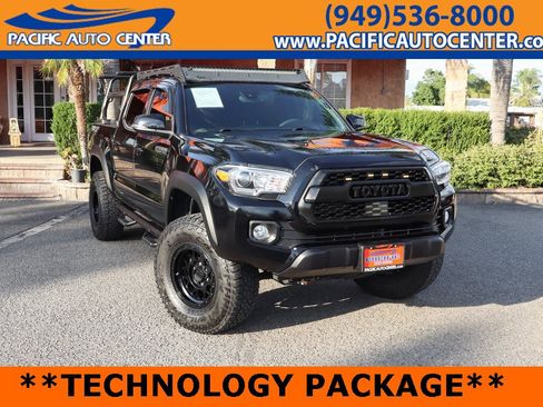 Used 2021 Toyota Tacoma TRD Off-Road image 1