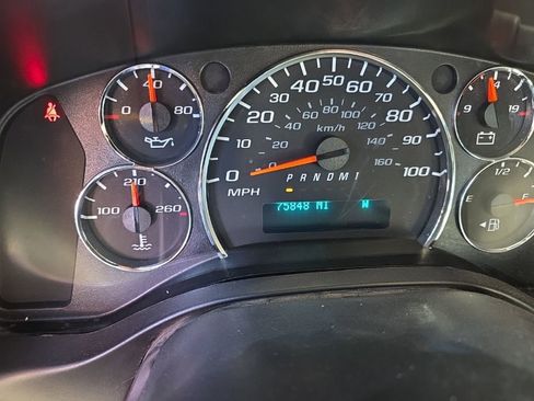Used 2017 Chevrolet Express 3500 LT w/ LT Preferred Equipment Group RWD image 14