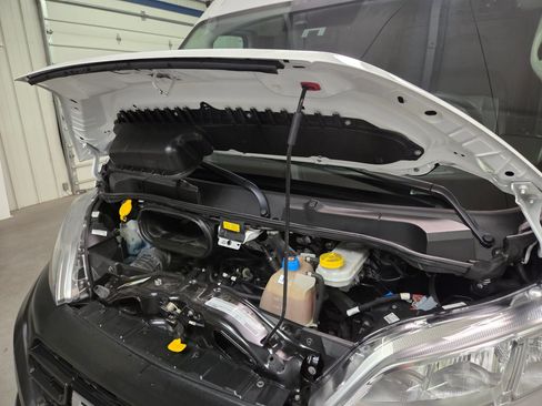 Used 2025 RAM ProMaster 2500 w/ Convenience Group FWD image 36
