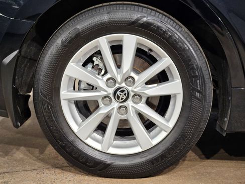 Used 2025 Toyota Camry LE FWD image 17