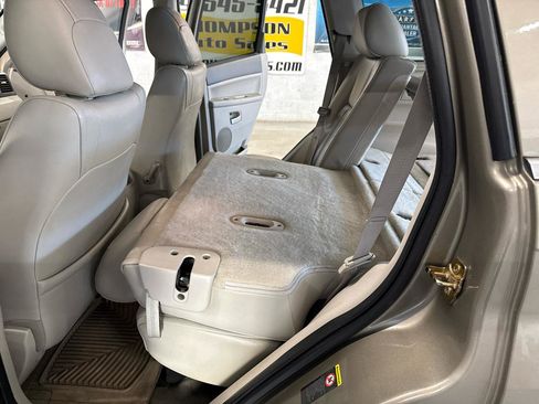 Used 2005 Jeep Grand Cherokee Limited image 38