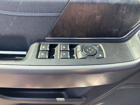 Used 2022 Ford F150 Lariat w/ Trailer Tow Package image 26