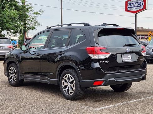 Used 2021 Subaru Forester Premium AWD/4WD image 7