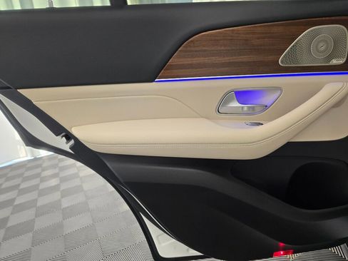 Used 2024 Mercedes-Benz GLE 450 4MATIC image 19