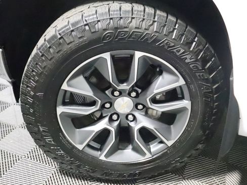 Used 2023 Chevrolet Silverado 1500 LT image 18
