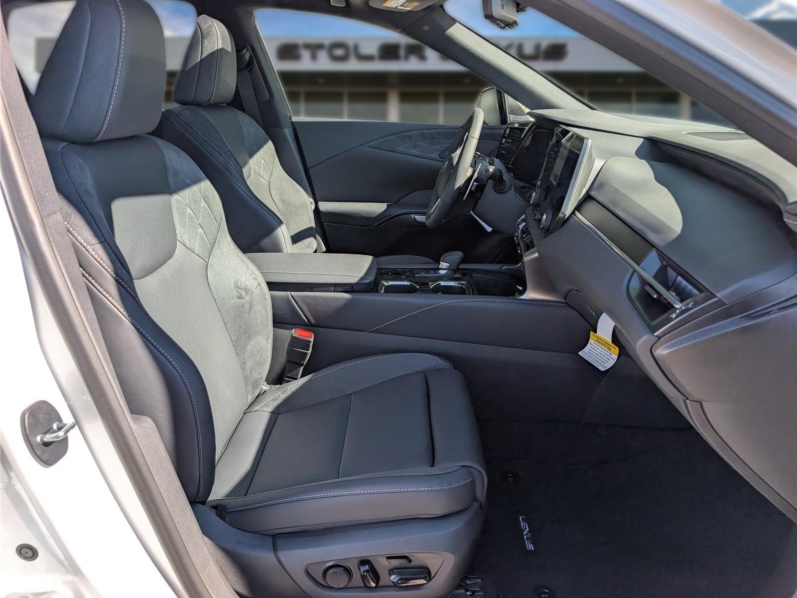 New 2026 Lexus RX 350 w/ Convenience Package AWD/4WD image 7