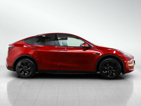 Used 2025 Tesla Model Y Long Range image 6